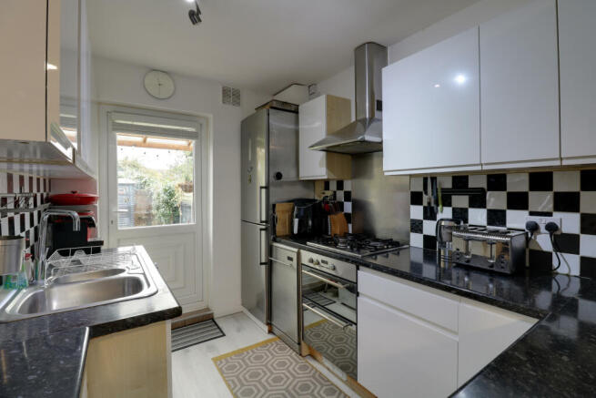 fitted kitchen