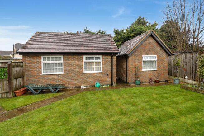 garage & outbuilding