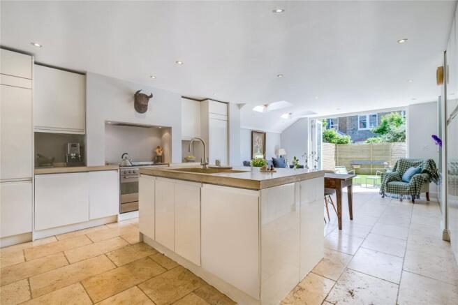 Kitchen / Dining
