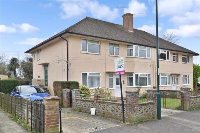 2 Bedroom Apartment For Sale In Pevensey Road Bognor Regis West
