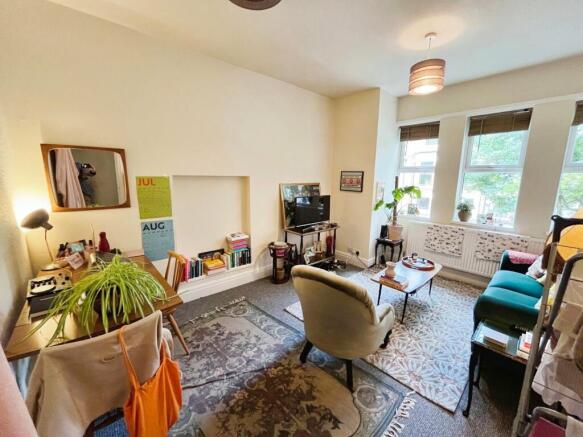 Apt 3 Lounge/ Diner