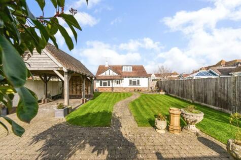 Halliwick Gardens, Felpham, Bognor Regis, West Sussex, PO22