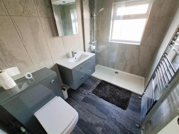 Re Fitted Shower Room