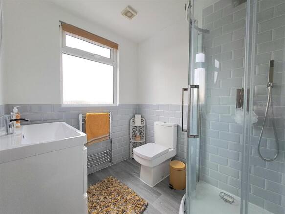En Suite Shower Room