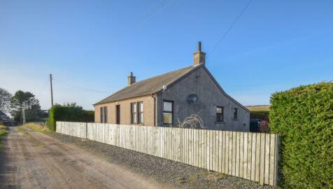 Dundee - 3 bedroom detached house