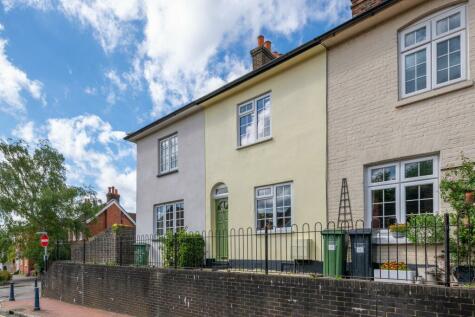Reigate - 2 bedroom terraced house for sale