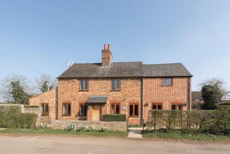 Water Statford Road, Tingewick, Buckinghamshire, MK18 4PD