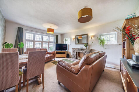 Raglan Gardens, Oxhey Hall, Watford