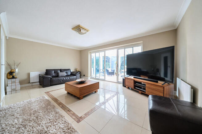 1310597-15-685438...