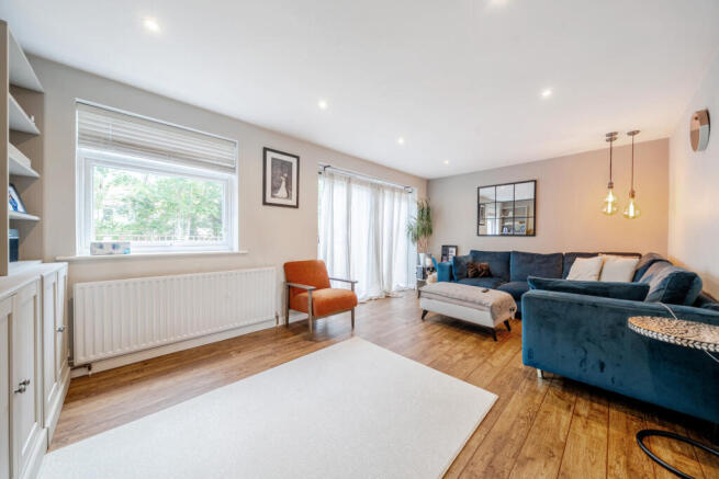 1314925-17-6877ba...