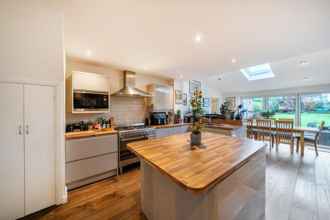 1382809-17-691daf...