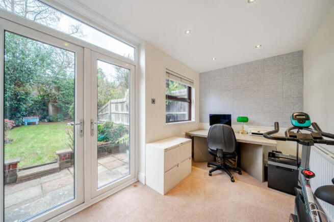 1382408-19-691c7d...