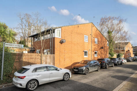 Bennett Close, Northwood