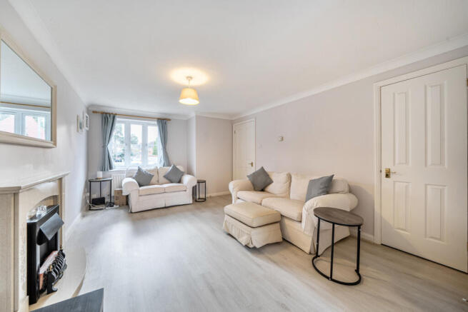 1401932-19-696f77...