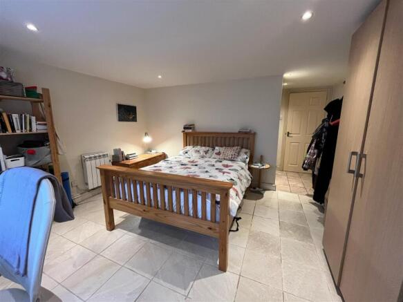 Bedroom.jpg