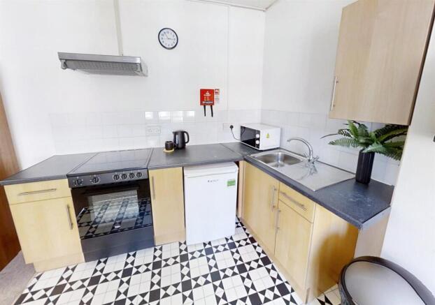 Bedsit Seven, Kitchen (2).jpg