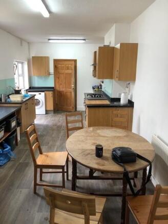 30 dongola kitchen.jpg