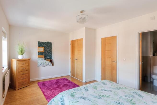 Ensuite bedroom 3.jpeg