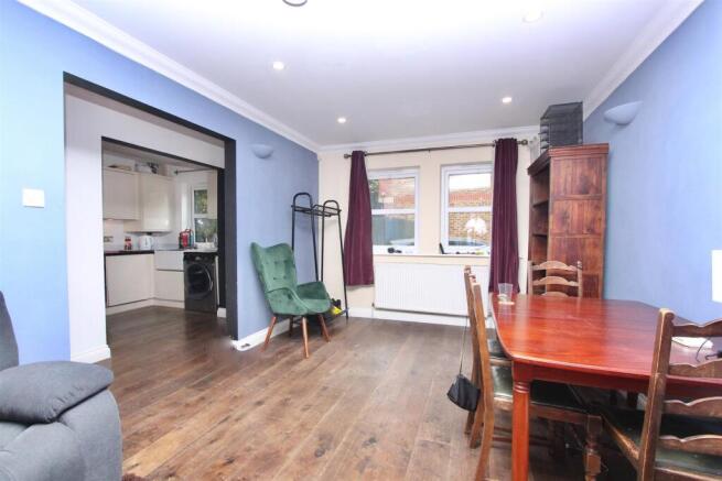 Pegasus Close, N16