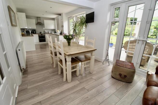 Family Kitchen/Dining/Sitting Room