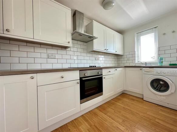 Kitchen 1.jpg