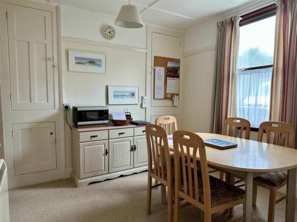 Dining Room.jpg