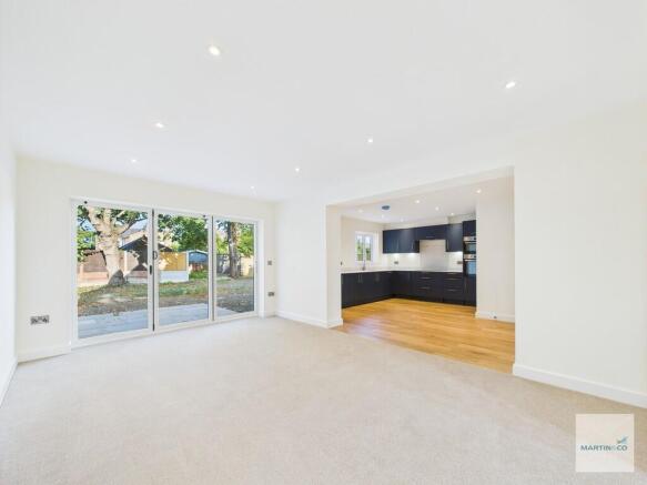 CAM03394G0-PR0348...