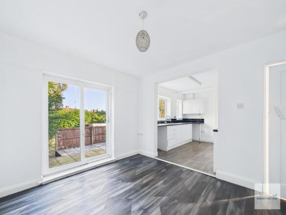 CAM03394G0-PR0366...