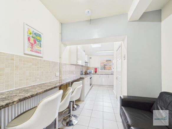 CAM03394G0-PR0374...