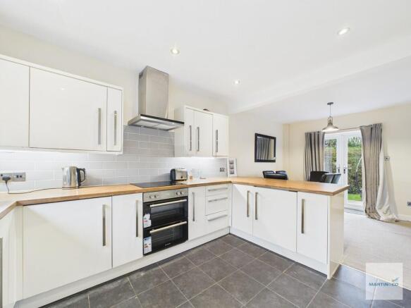 CAM03394G0-PR0432...