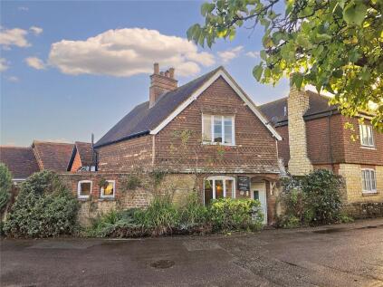 Lamberts Lane, Midhurst, West Sussex, GU29