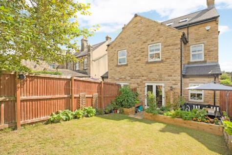 Town Street, Guiseley