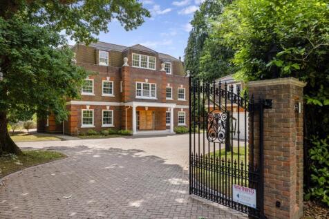 Cobbetts, Abbots Drive, Virginia Water, Surrey, GU25