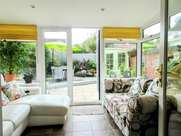 garden room into garden