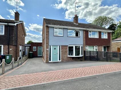 Newport Drive, Alcester