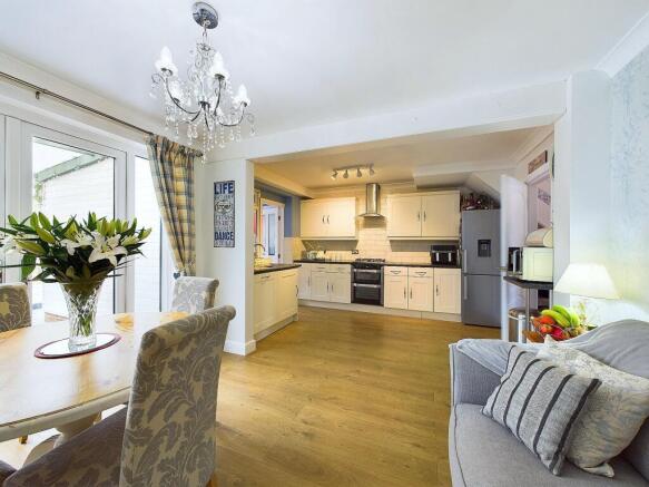 Kitchen/Dining Room