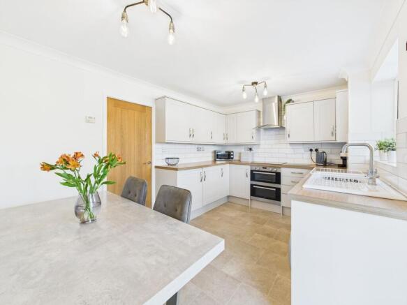 Kitchen/Dining