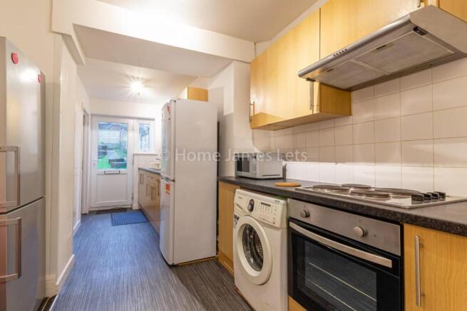 17927496 Kitchen (2).jpg