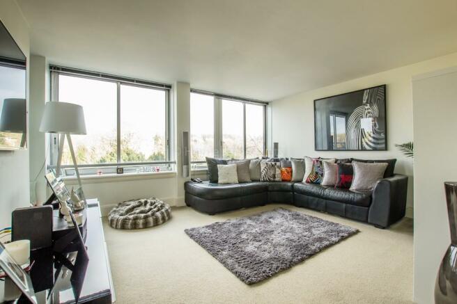 3 Bedroom Apartment To Rent In The Park Apartments London