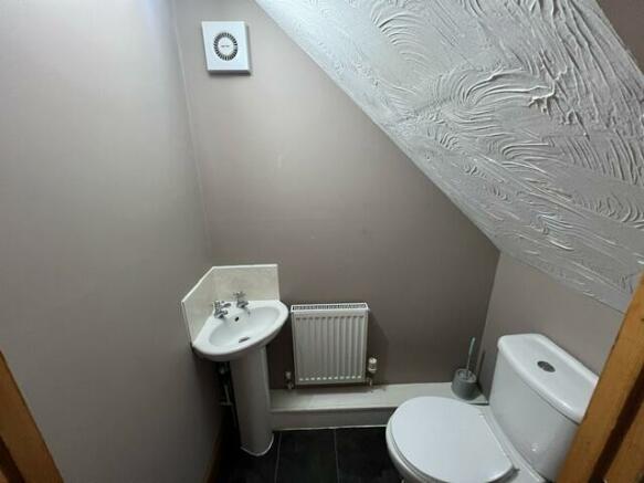 Cloakroom/wc