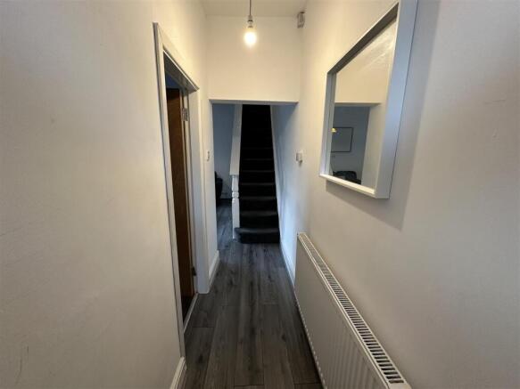 1ar.hallway.JPG