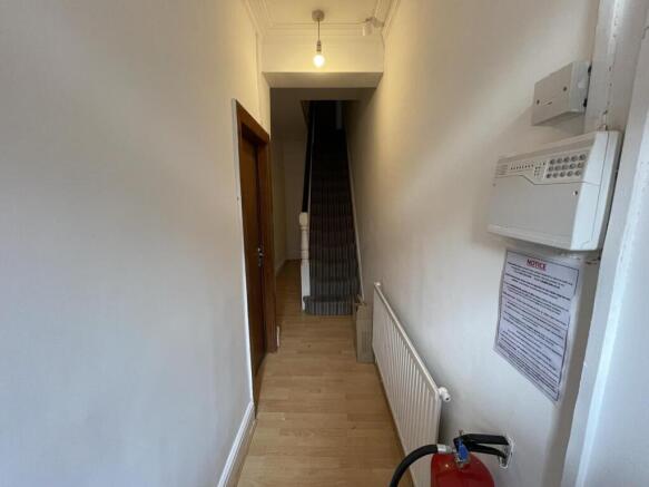 38cr.hallway.jpg