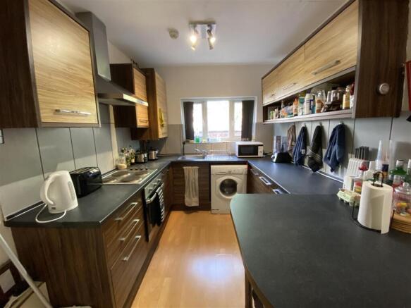 19es.kitchen.JPG