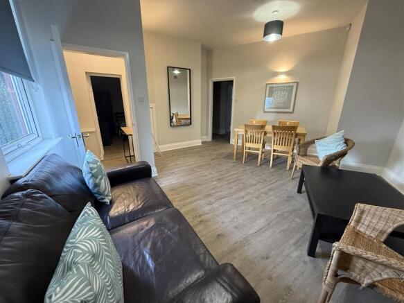 87BL.lounge dining.JPG