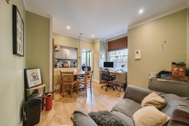 1311754-7-685417d...