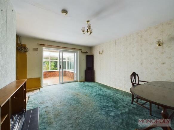 CAM01943G0-PR0282-STILL005.jpg