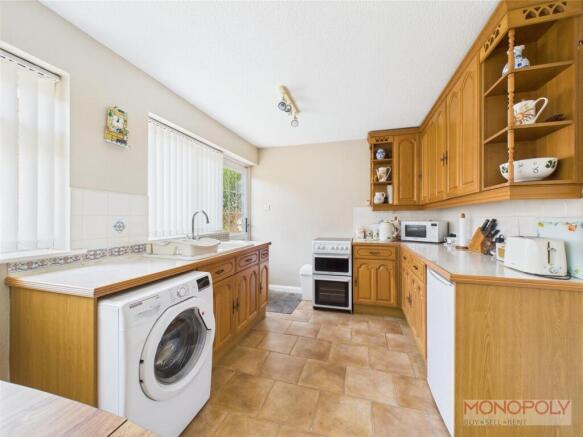 KITCHEN/ DINER