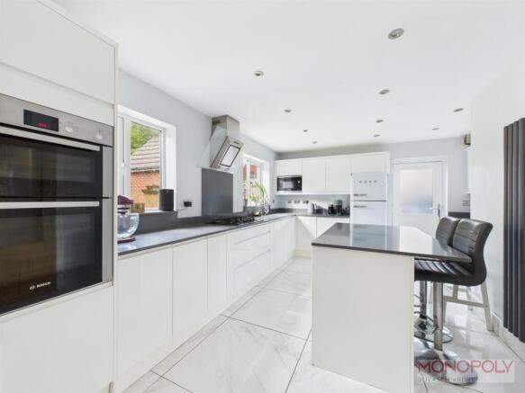 OPEN PLAN KITCHEN/ DINING /LIVING ROOM
