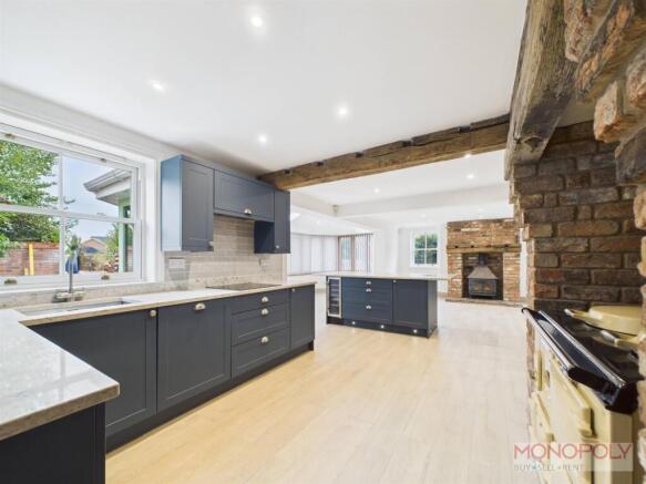Kitchen/Dining