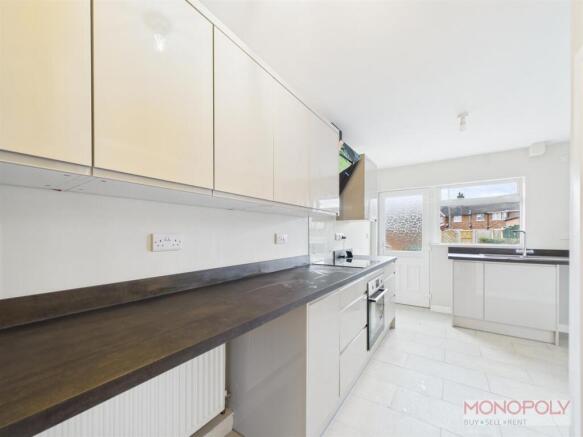 KITCHEN/ DINING ROOM